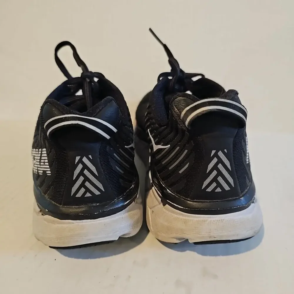 Hoka One One Women’s Clifton 5 1093756 Black/Wht Running Shoes Sneakers Size 8